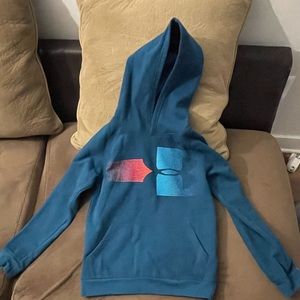 Under Armour Youth pull over Hooded Sweatshirt Size: Large